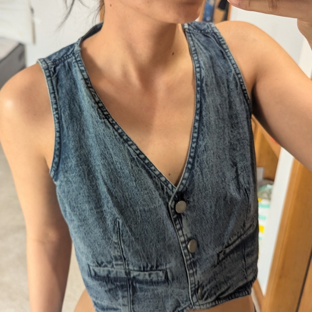 Denim Sleeveless Button-Up Vest
